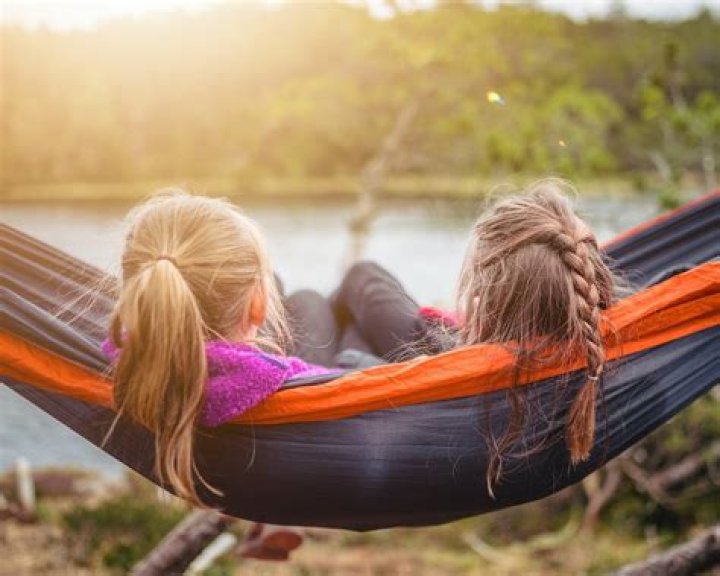 Can a half sibling show up as a cousin?