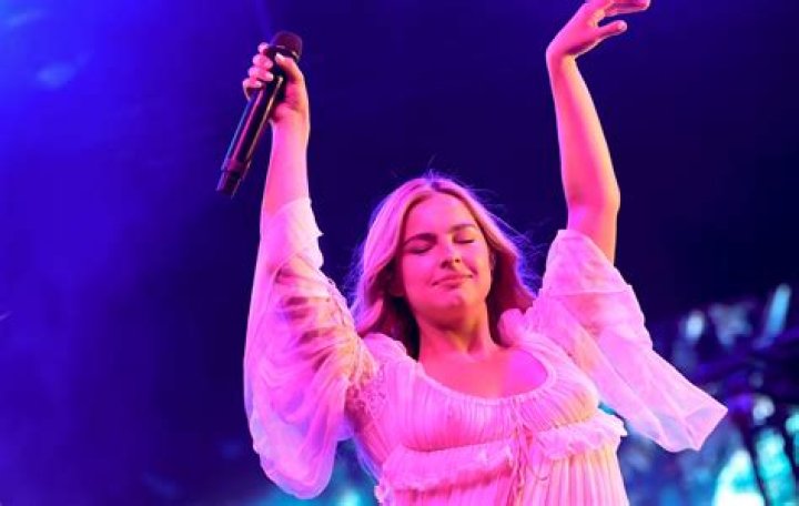 Dixie D'Amelio And Addison Rae's Connection Revealed