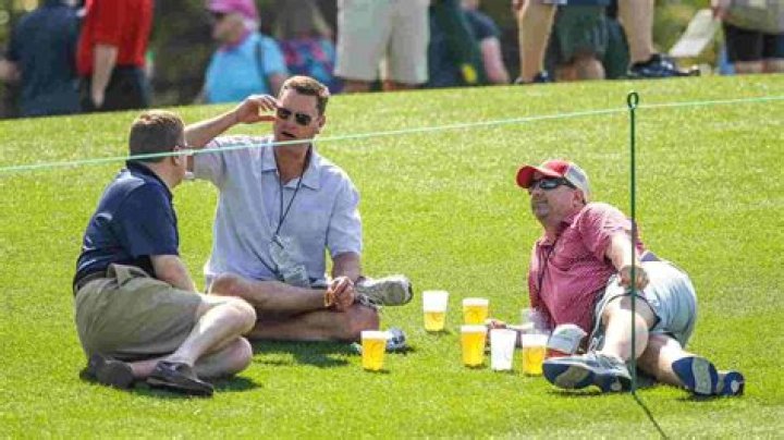 Do pro golfers drink alcohol?