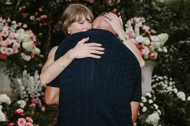 Ellison Barber got engaged to her boyfriend Andy Tongren.