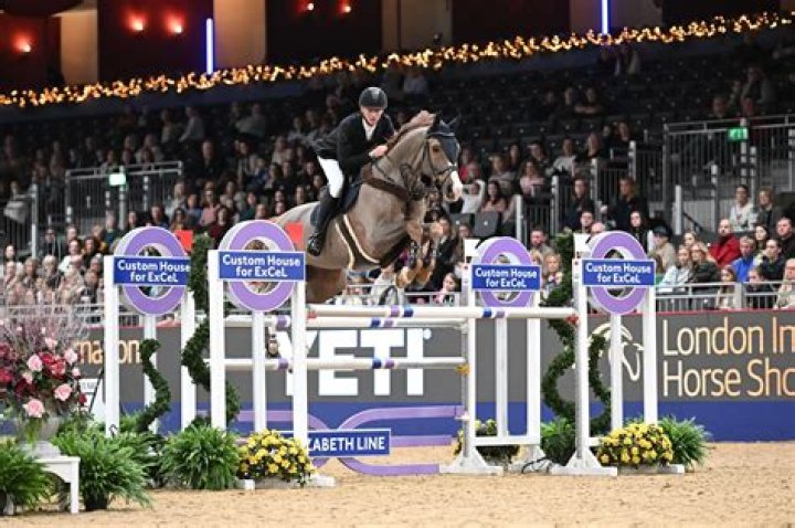 Frankie Stark Bio, Age, Height, Parents, Clothes, Horse Shows and Net Worth