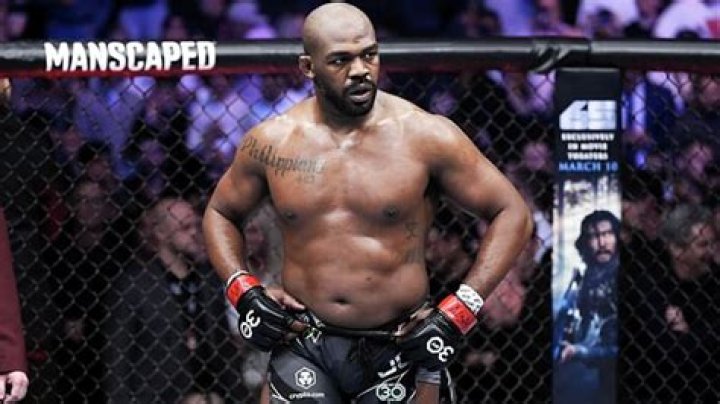 Joe Rogan: Tyson Fury criticizes 'bald-headed midget' over doubting his chances against Jon Jones