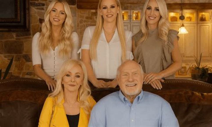 Kurt Caz Girlfriend: Is He Dating Marianny? Dating History