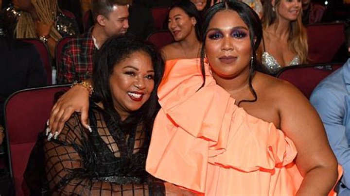 Lizzo Parents: Who Are Lizzos Parents and Where Are They From?