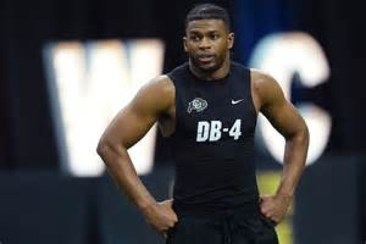 Shilo Sanders' Family Ties Explored