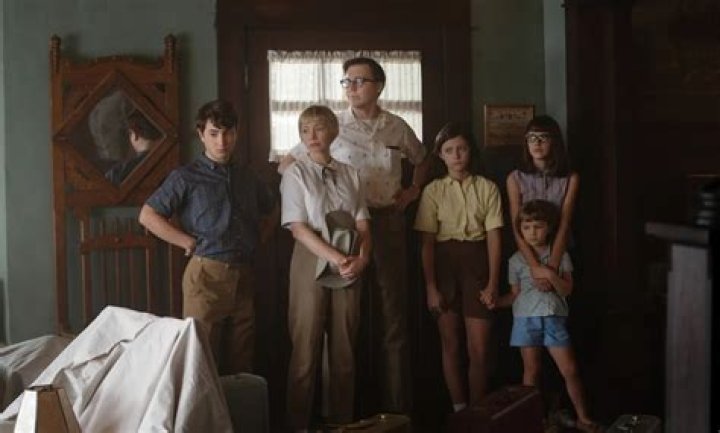 Who is Oakes Fegley Dating Now