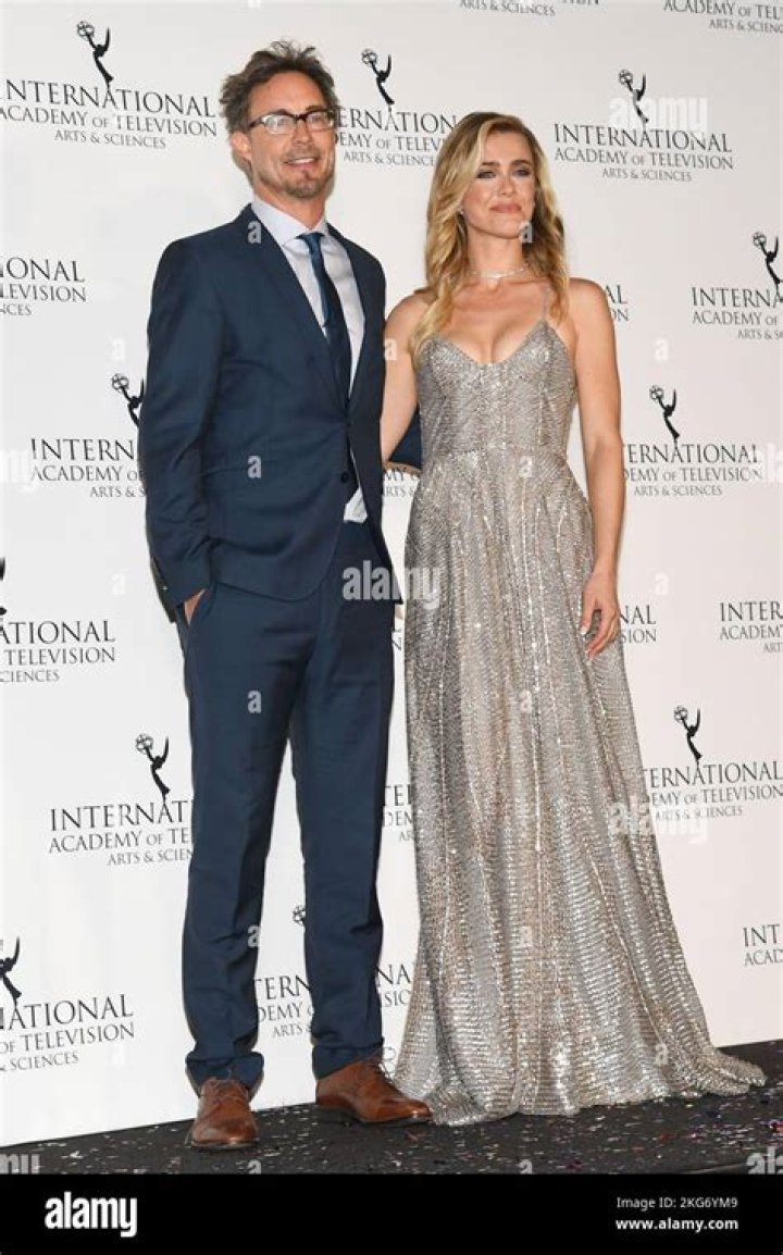 Who is Tom Cavanagh Dating Now