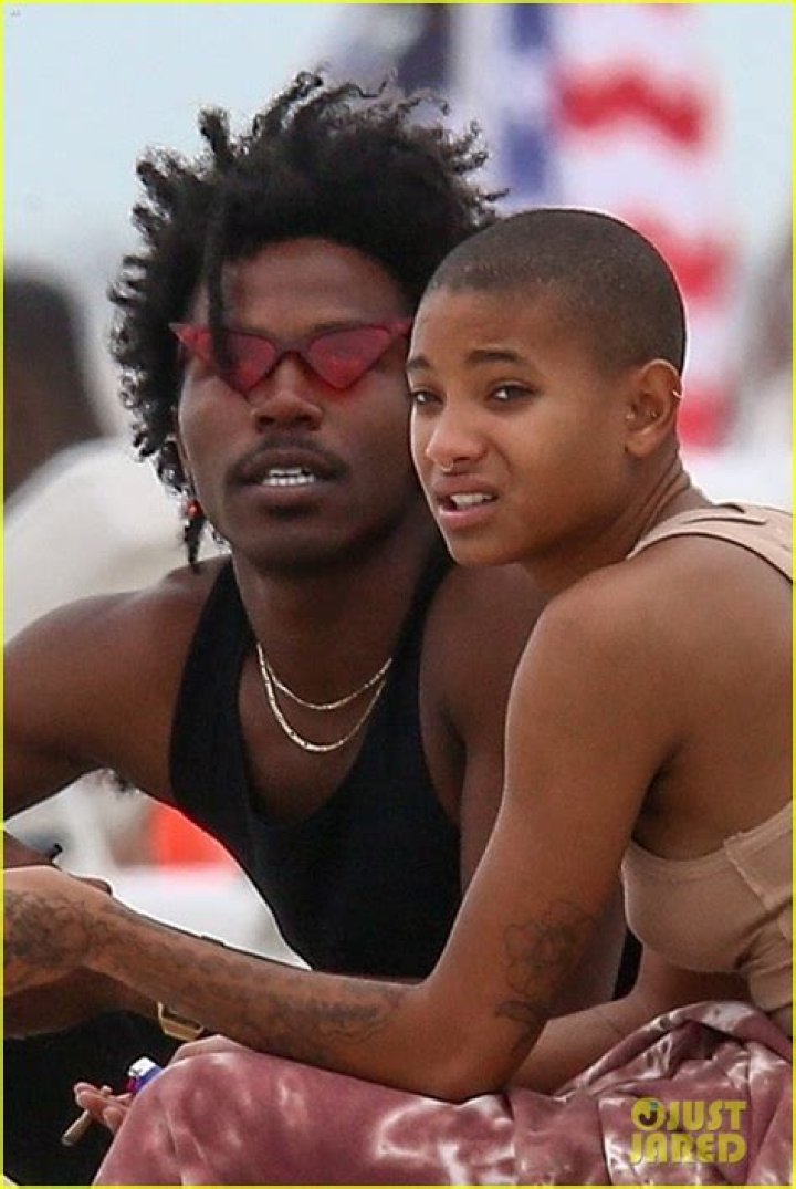 Who is Willow Smith's boyfriend? Singer and DeWayne spotted kissing in Miami